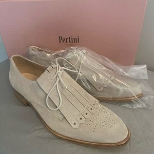 New Pertini kiltie ladies shoes. Fresh and chic style!